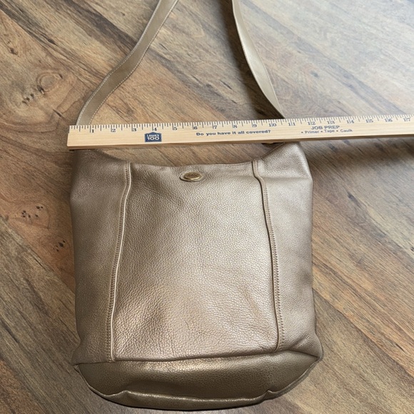 The Sak Gold Leather Shoulder Bag - Picture 11 of 14